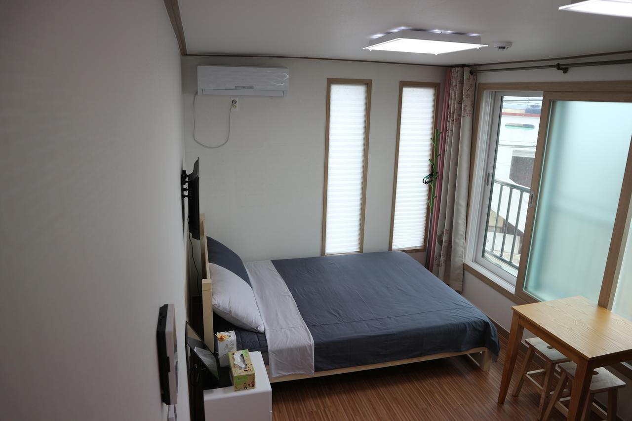 Blue Island Guesthouse Согвипхо Экстерьер фото