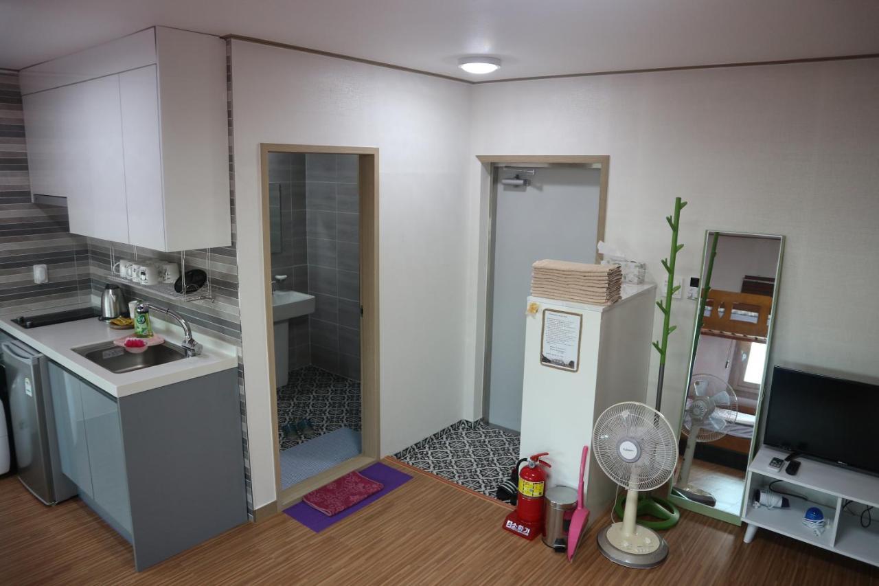 Blue Island Guesthouse Согвипхо Экстерьер фото