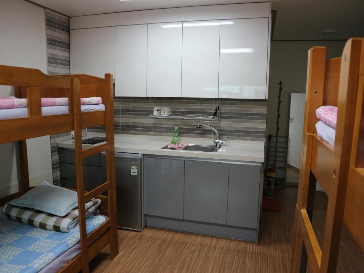 Blue Island Guesthouse Согвипхо Экстерьер фото